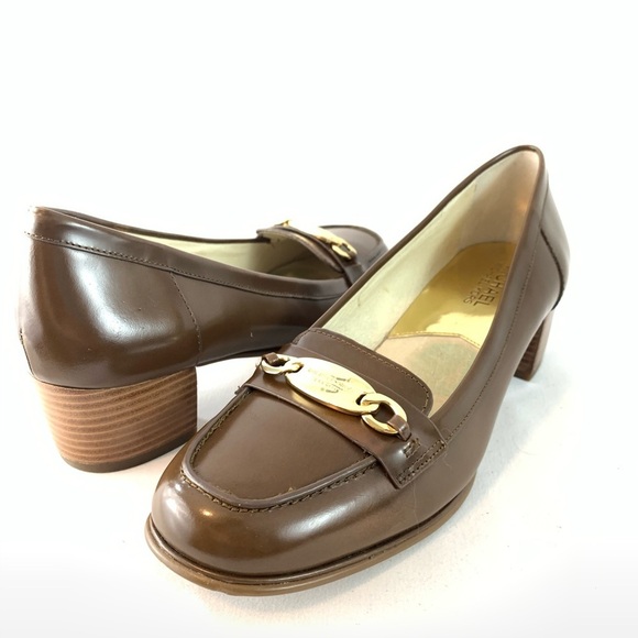 Michael Kors patent leather round toe loafers 7 M - Picture 3 of 15